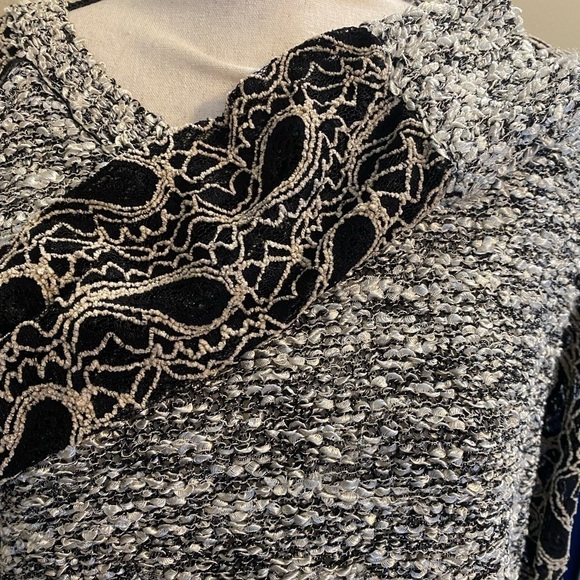 ANTHROPOLOGIE Escio Tunic Marbled Gray Black Top Lace Sleeves Size Large New - Picture 3 of 8